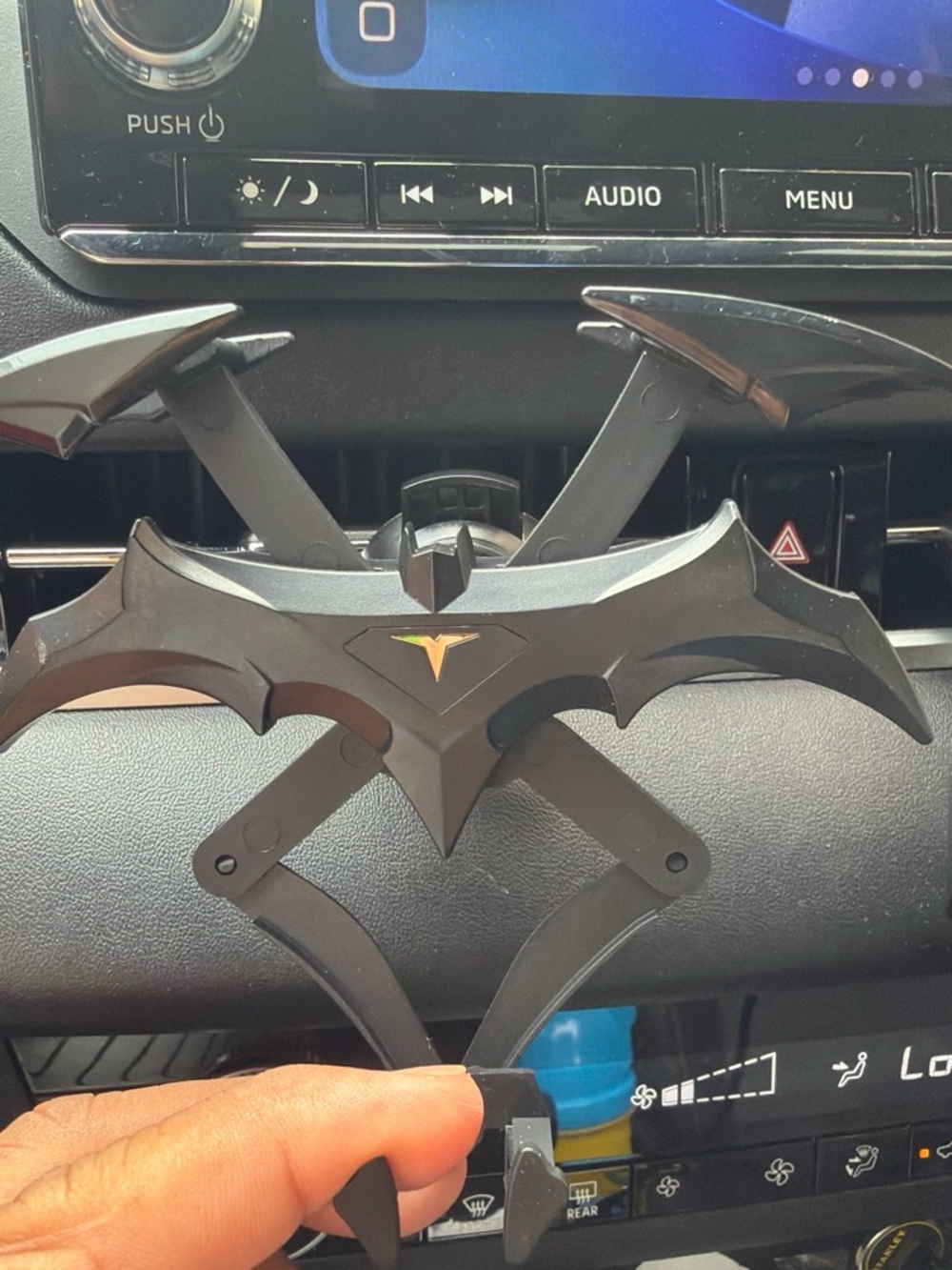 Tesla Universal Black Batwing Car Phone Holder - Secure Vent Mount